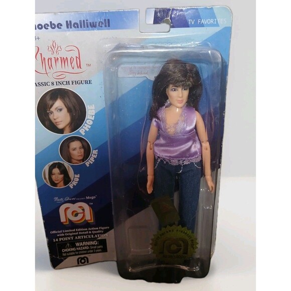 Phoebe Halliwell Charmed Classic Figure Mego 8” #6235/10000 NIB - Damaged Box - Picture 2 of 3